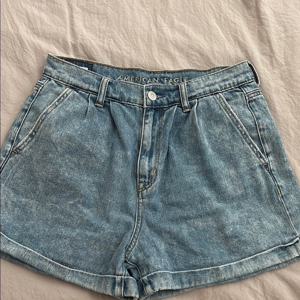 American Eagle Outfitters Mom Jean Shorts High-Waisted